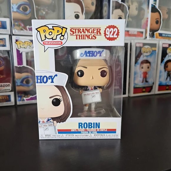 Funko Pop! Robin Scoops Ahoy Stranger Things #922 - Picture 1 of 6